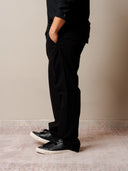 Pantalón Comfort Negro 01